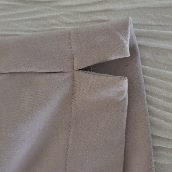 Rachel Zoe Pull On Shorrs With Pockets Like NEW - Picture 2 of 5